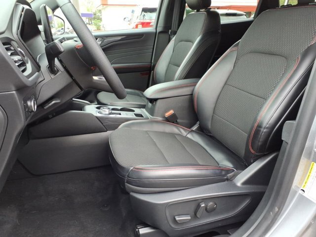 Certified 2024 Ford Escape ST-Line w/ Tech Pack #1 AWD/4WD image 3