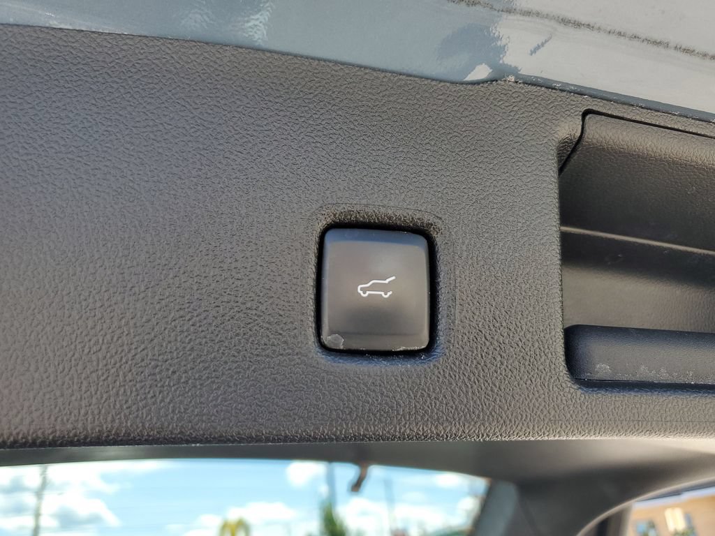 Certified 2024 Ford Escape Platinum AWD/4WD image 9