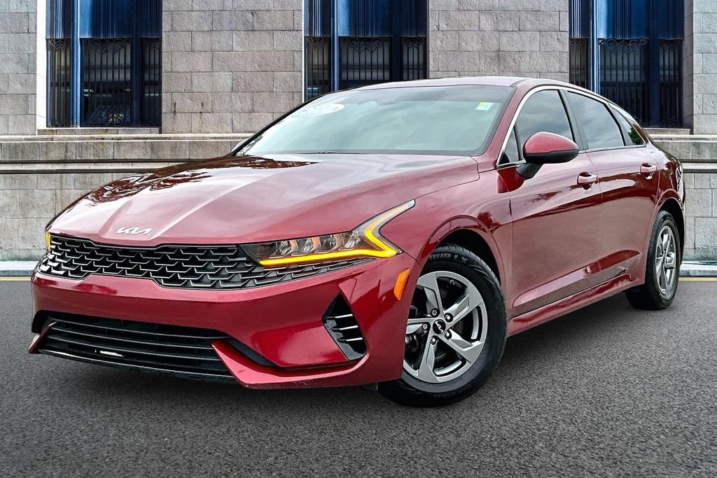 Used 2022 Kia K5 LXS FWD image 2
