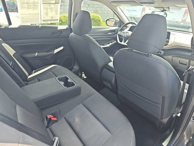 Used 2025 Nissan Altima 2.5 SV FWD image 11