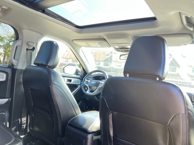 Certified 2023 Ford Explorer XLT w/ Equipment Group 202A image 33