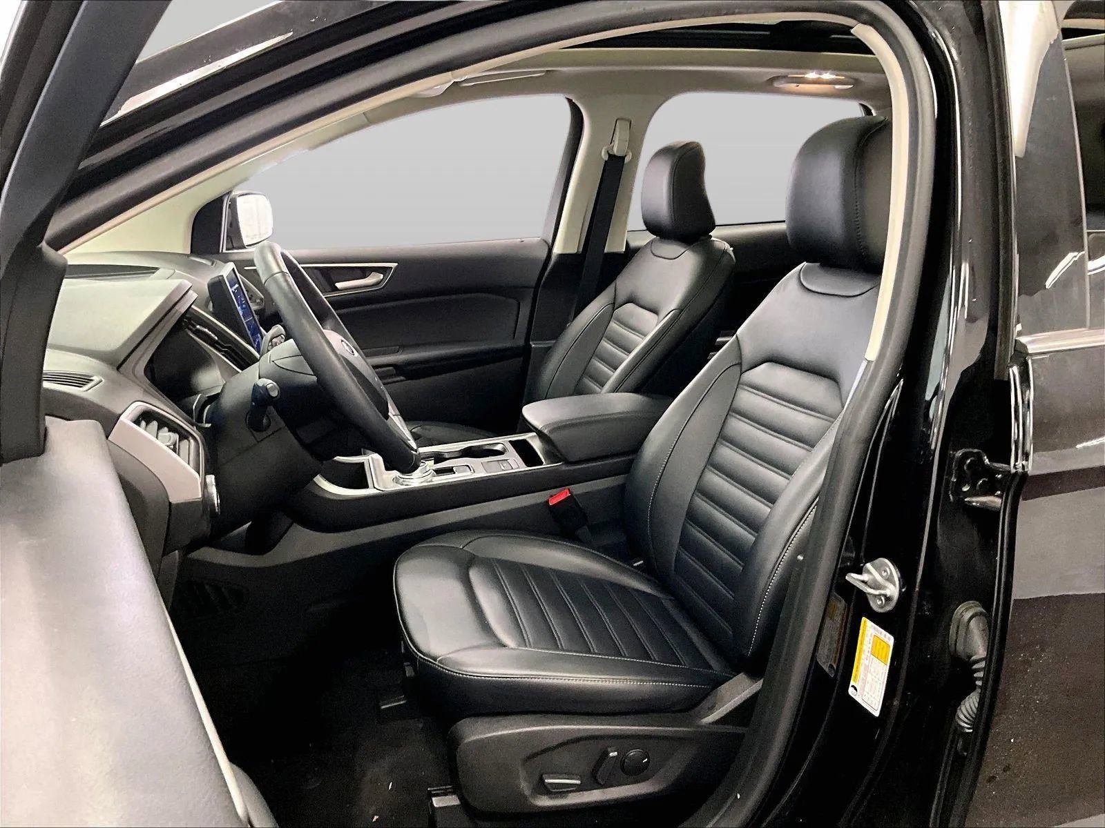 Certified 2023 Ford Edge SEL w/ Convenience Package image 24