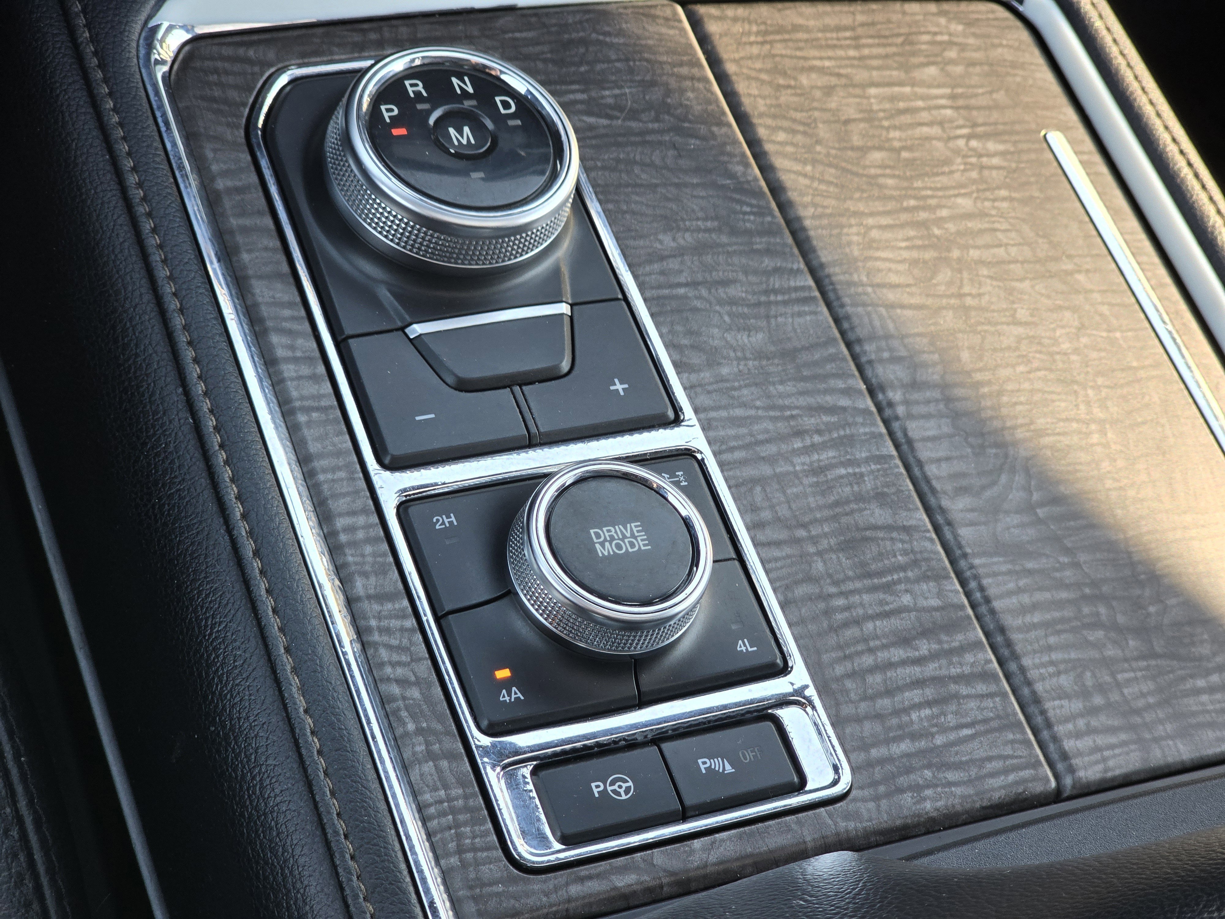 Certified 2019 Ford Expedition Max Limited w/ Special Edition Package image 16