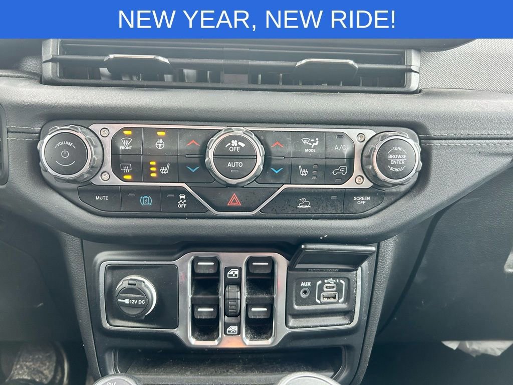 Used 2024 Jeep Wrangler Unlimited Sahara image 18
