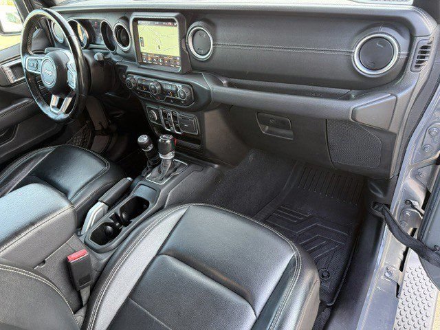Used 2021 Jeep Wrangler Unlimited Sahara w/ Cold Weather Group AWD/4WD image 15