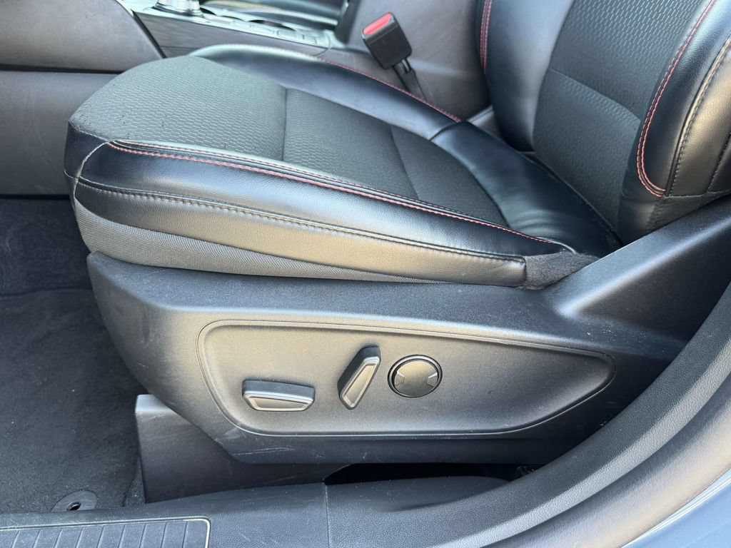 Certified 2025 Ford Escape ST-Line Select AWD/4WD image 20