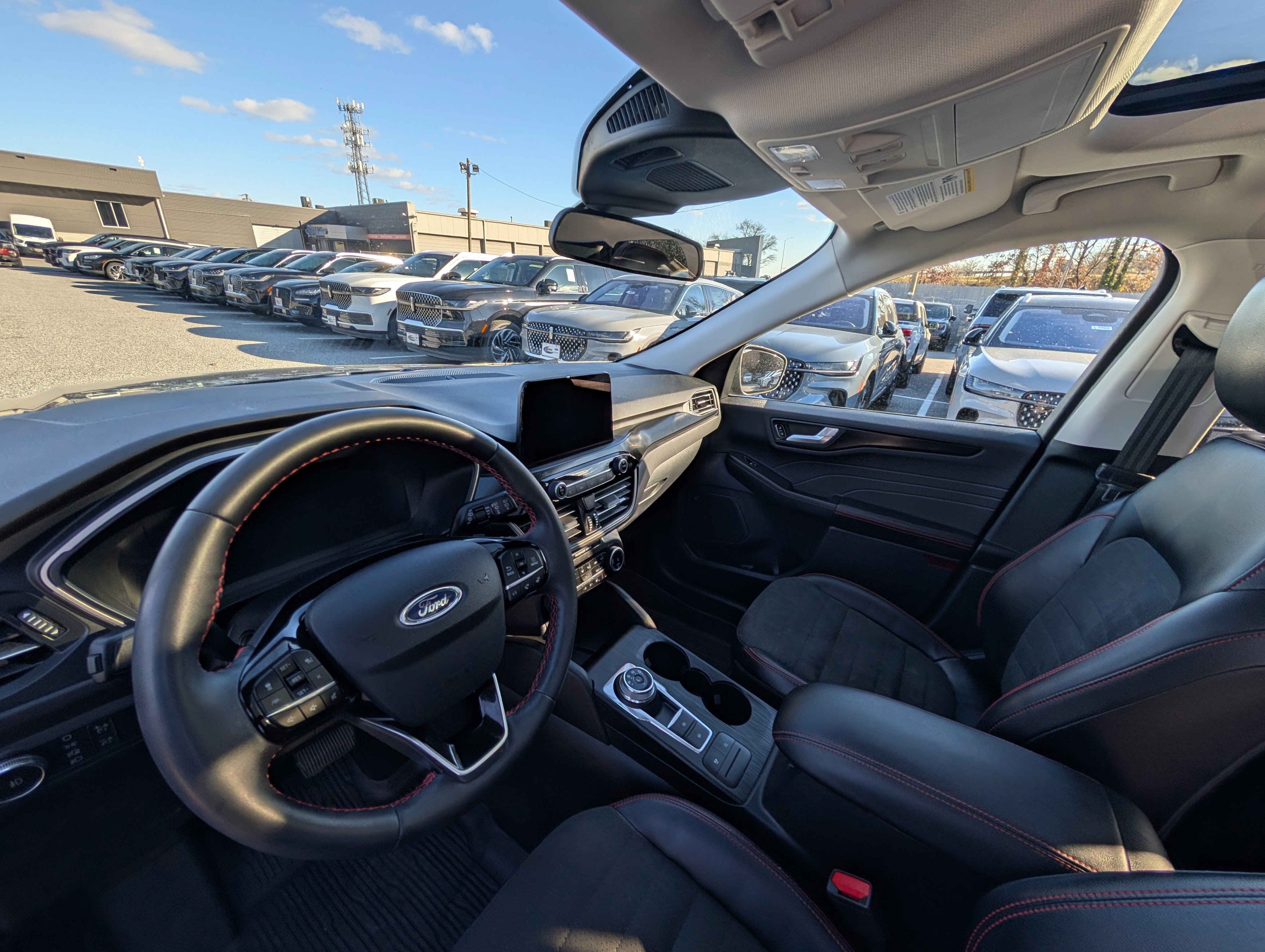 Certified 2022 Ford Escape SEL w/ SEL Stealth AWD Package image 17