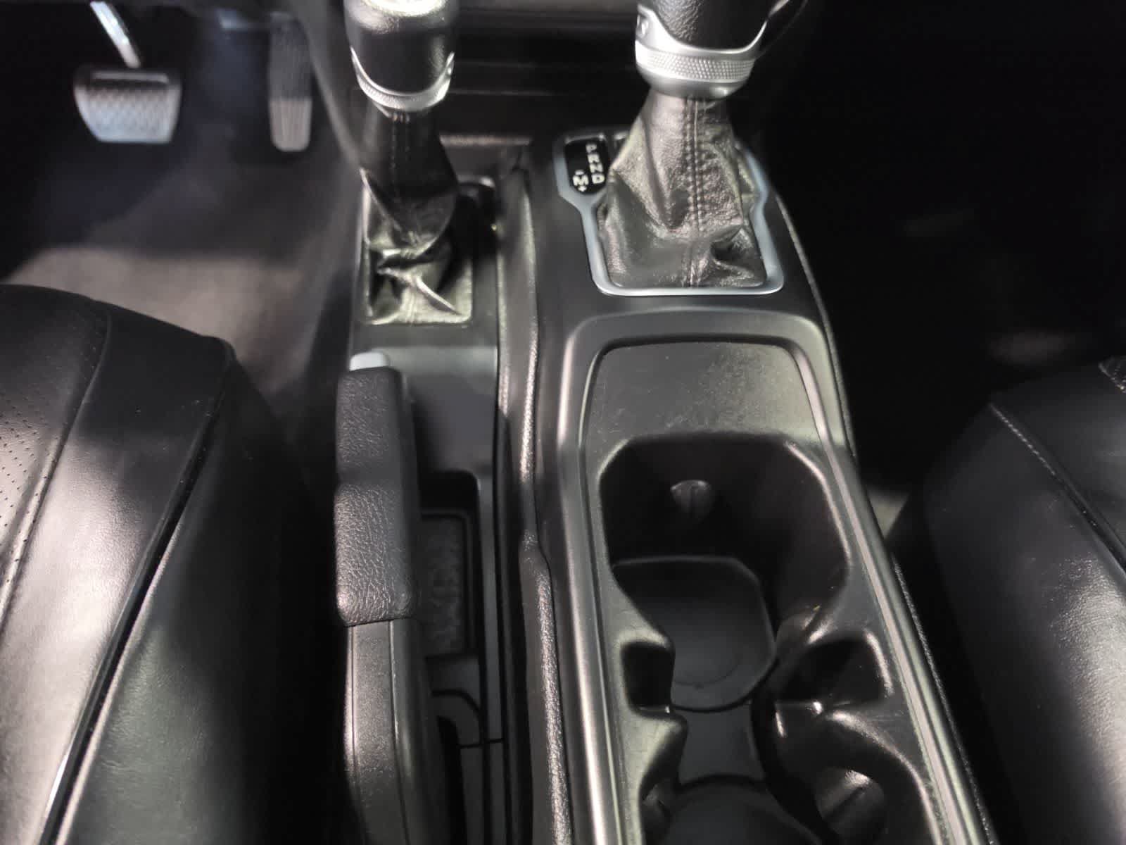 Used 2022 Jeep Wrangler Unlimited Sport AWD/4WD image 20