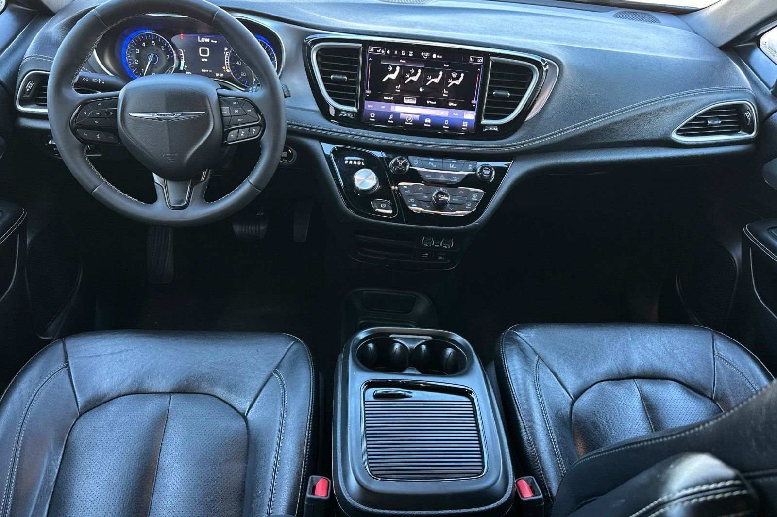 Used 2022 Chrysler Pacifica Touring-L w/ S Appearance Package image 12