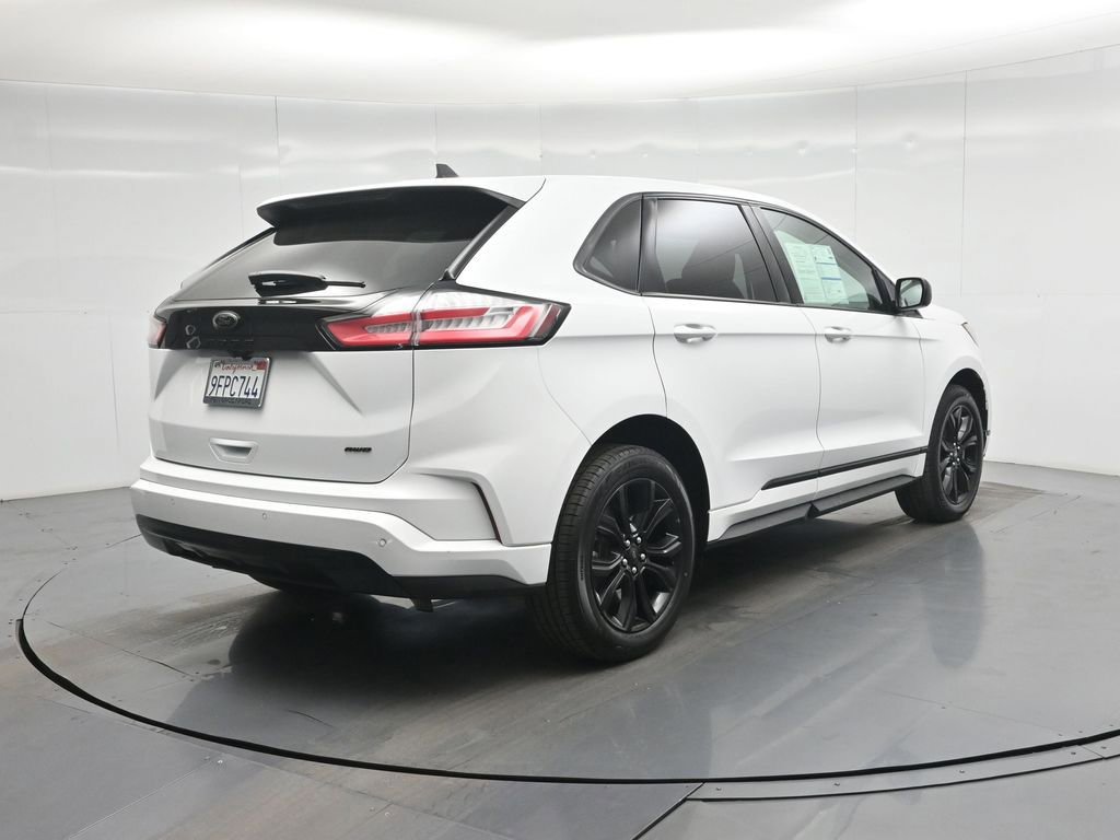 Certified 2023 Ford Edge SE w/ Black Appearance Package image 14