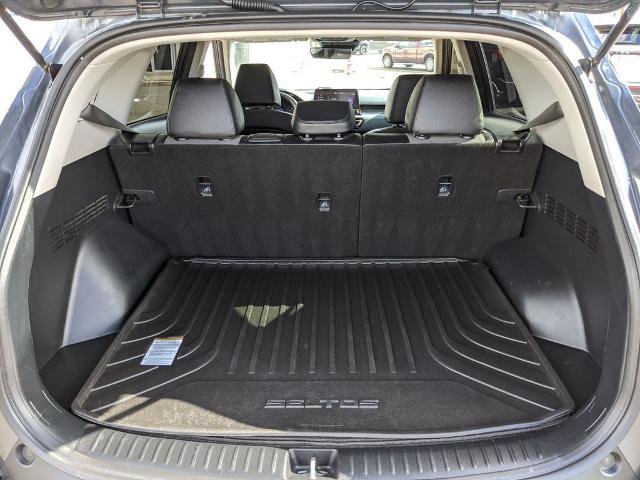 Used 2023 Kia Seltos S w/ Navigation Package AWD/4WD image 18