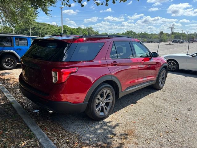 Certified 2024 Ford Explorer XLT w/ Equipment Group 202A RWD image 3