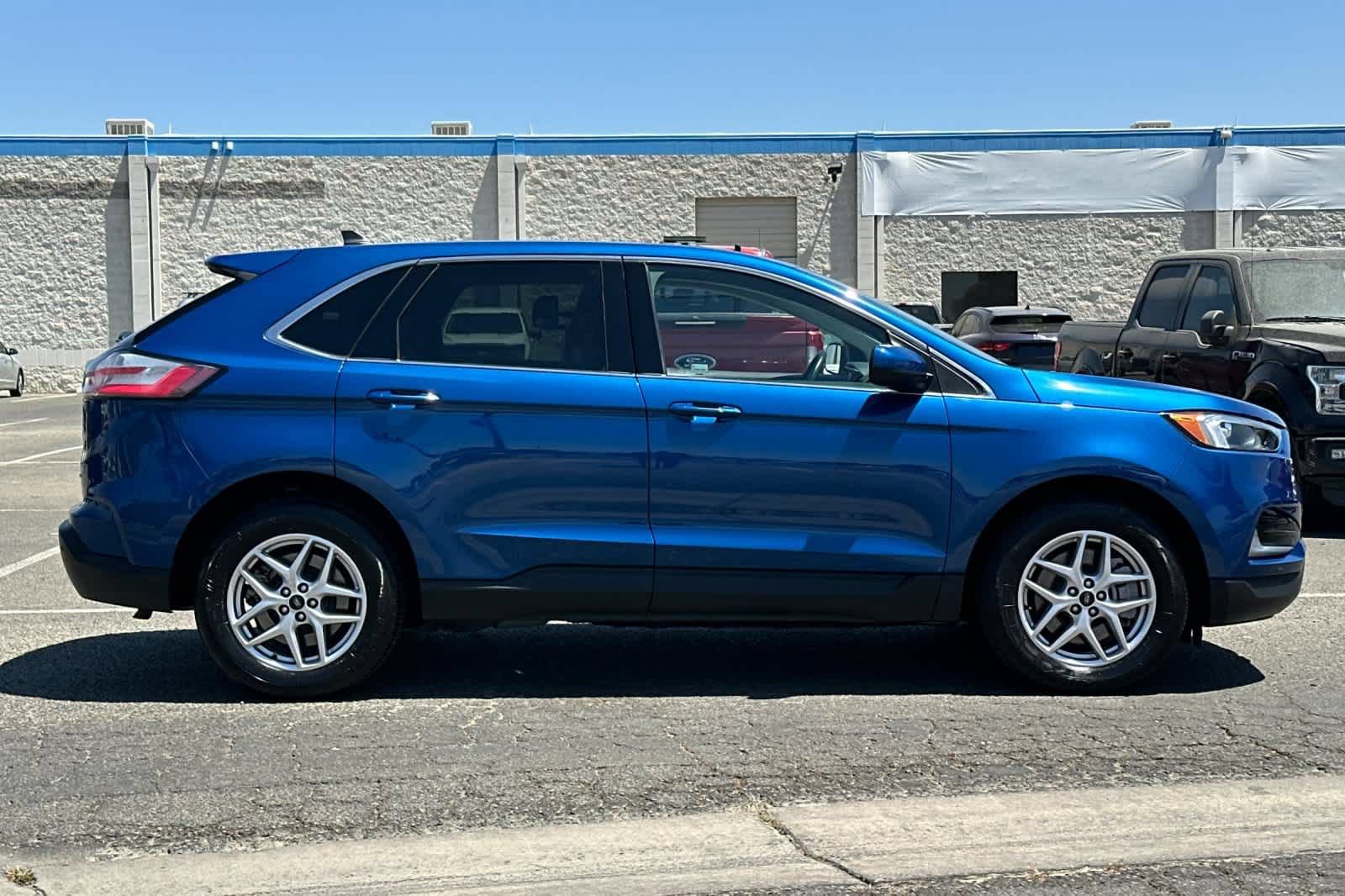 Certified 2024 Ford Edge SEL AWD/4WD image 9