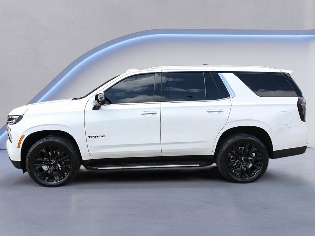 Used 2025 Chevrolet Tahoe Premier AWD/4WD image 3