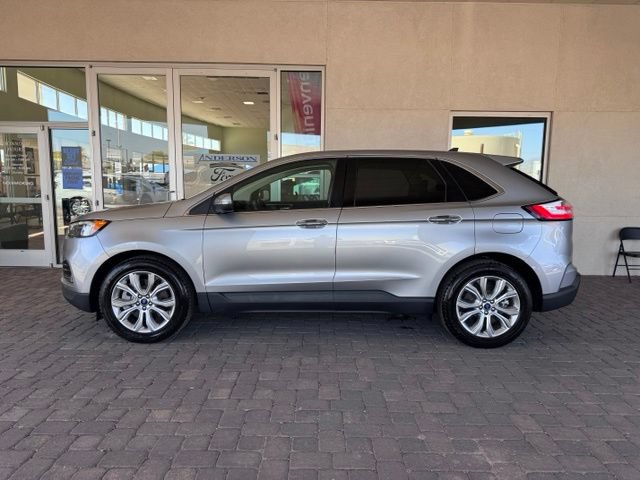 Certified 2022 Ford Edge Titanium AWD/4WD image 2