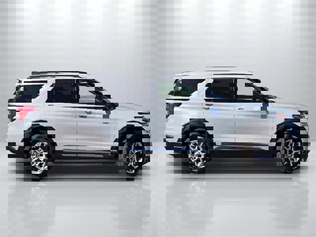 Certified 2025 Ford Explorer Active w/ Active Comfort Package image 3