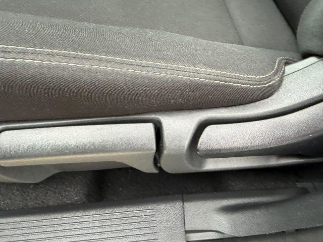Used 2024 Nissan Rogue S AWD/4WD image 16