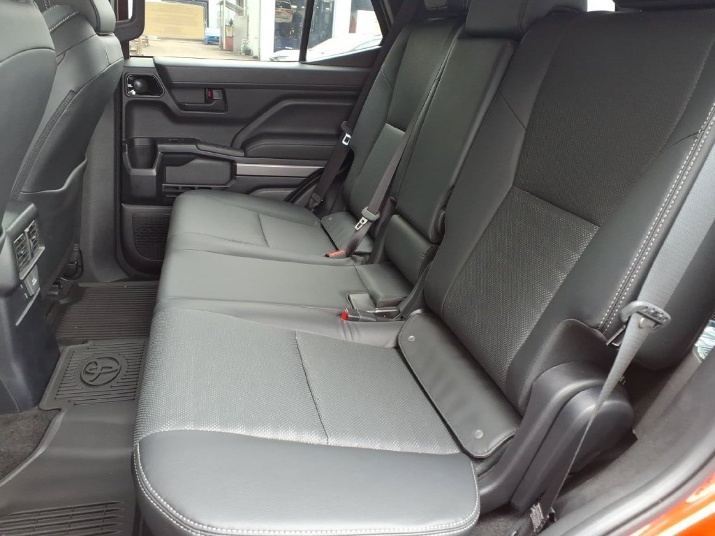 Used 2026 Toyota 4Runner TRD Off-Road Premium AWD/4WD image 17