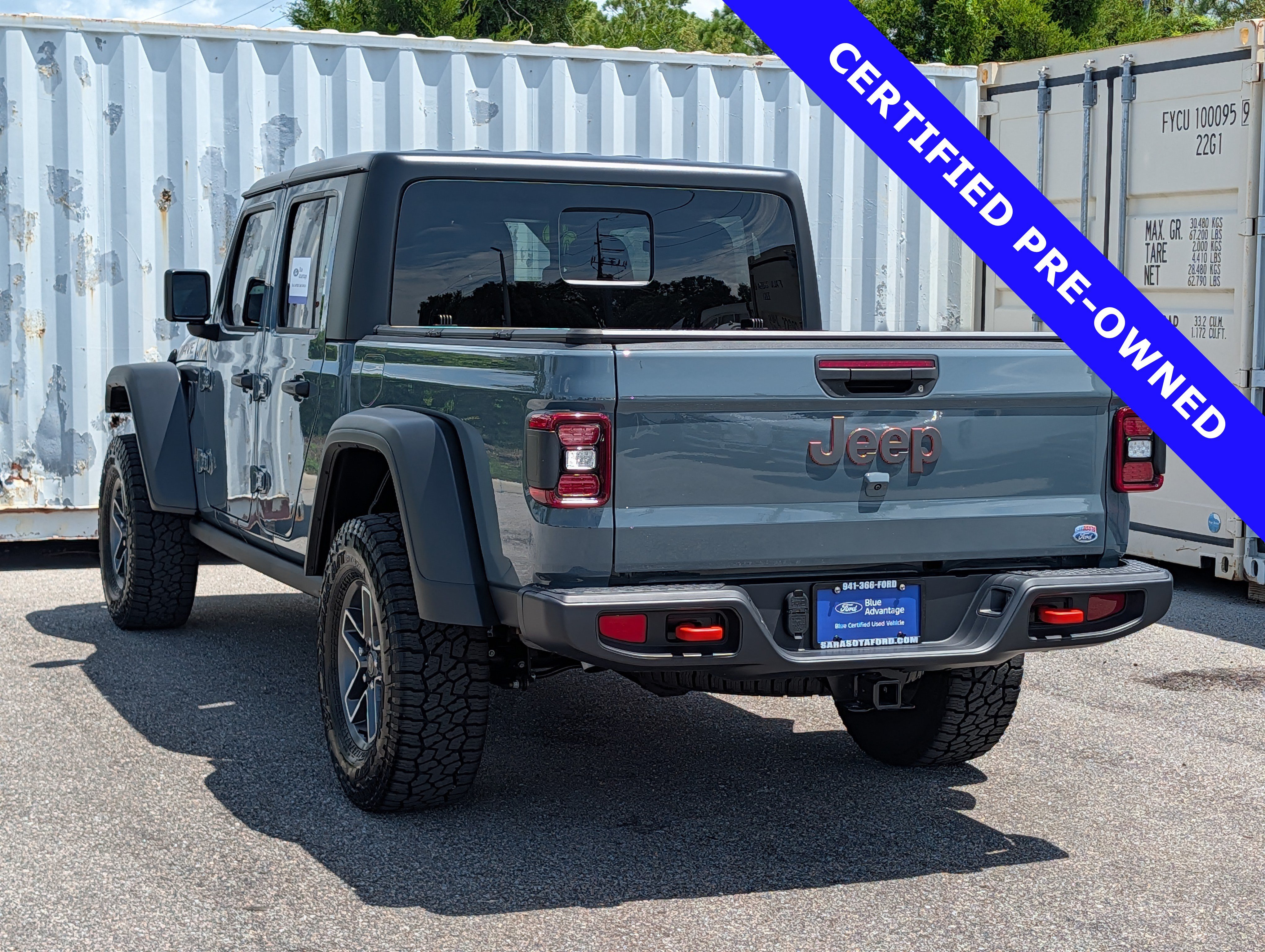 Used 2025 Jeep Gladiator Mojave w/ Convenience Group AWD/4WD image 7
