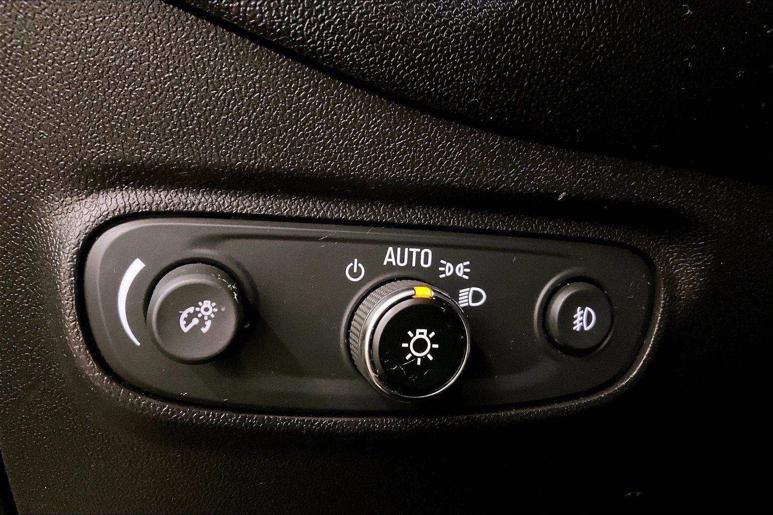 Used 2020 Chevrolet Equinox LT image 30