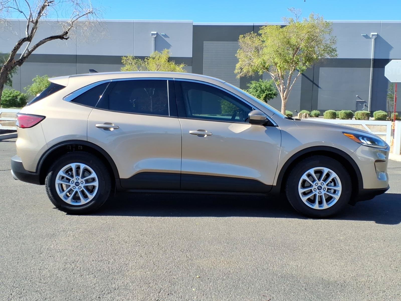 Certified 2021 Ford Escape SE w/ Convenience Package FWD image 6