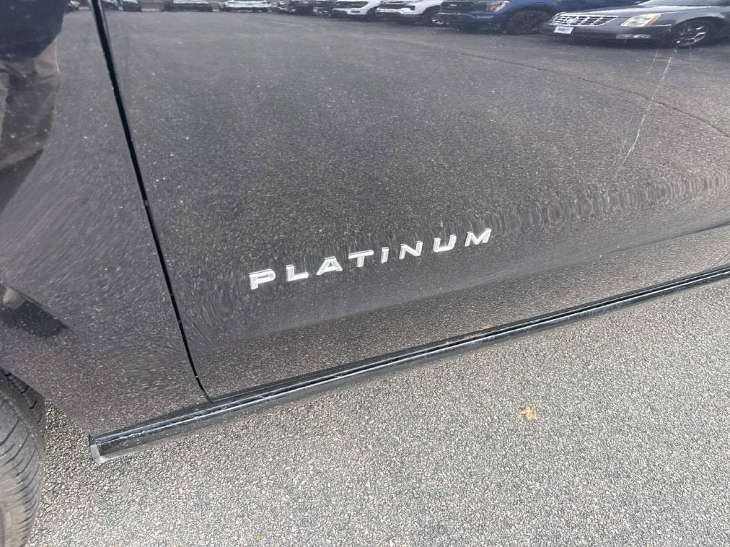 Certified 2025 Ford Expedition Platinum w/ Driver's Package AWD/4WD image 12