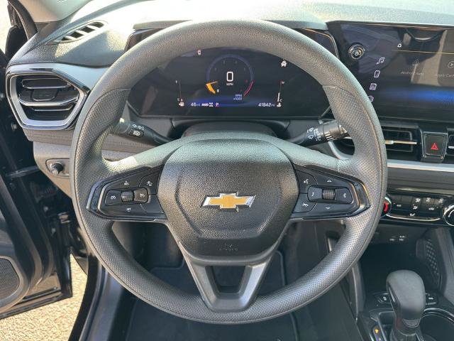 Used 2025 Chevrolet TrailBlazer LT AWD/4WD image 19