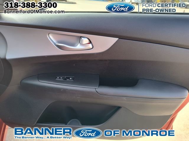 Used 2023 Kia Forte LXS w/ LXS Technology Package image 21