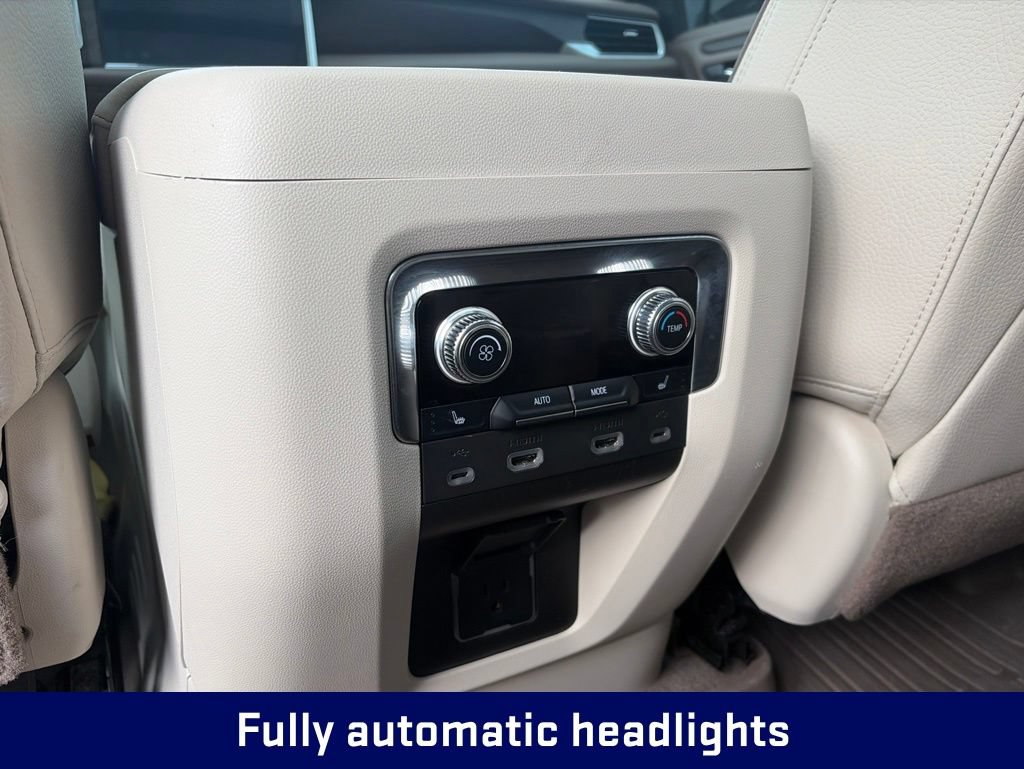 Used 2021 GMC Yukon Denali w/ Denali Premium Package AWD/4WD image 27