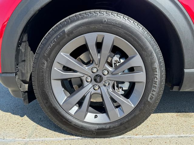 Certified 2023 Ford Explorer XLT w/ Equipment Group 202A AWD/4WD image 9
