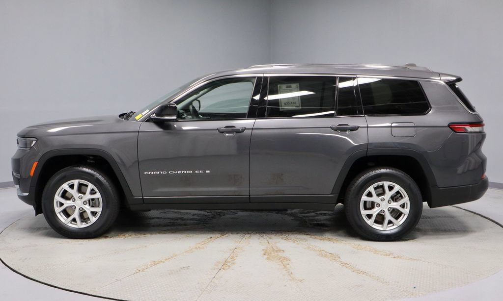 Used 2023 Jeep Grand Cherokee L Limited w/ Trailer Tow Group (B) AWD/4WD image 10