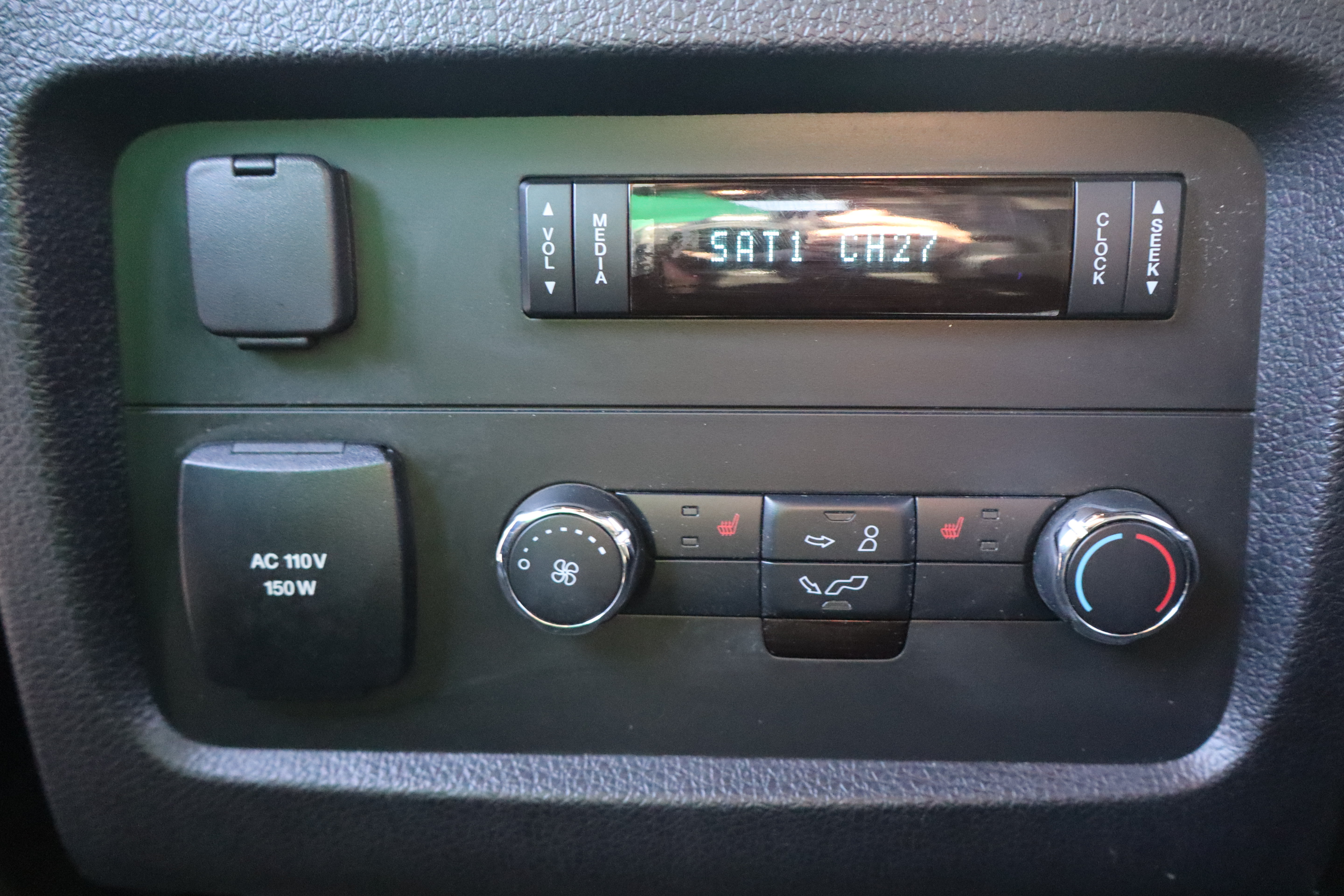 Certified 2017 Ford Expedition Limited w/ Equipment Group 301A AWD/4WD image 25