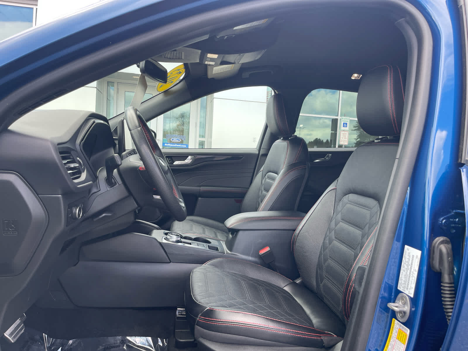 Certified 2023 Ford Escape ST-Line Elite w/ Premium Technology Package AWD/4WD image 10