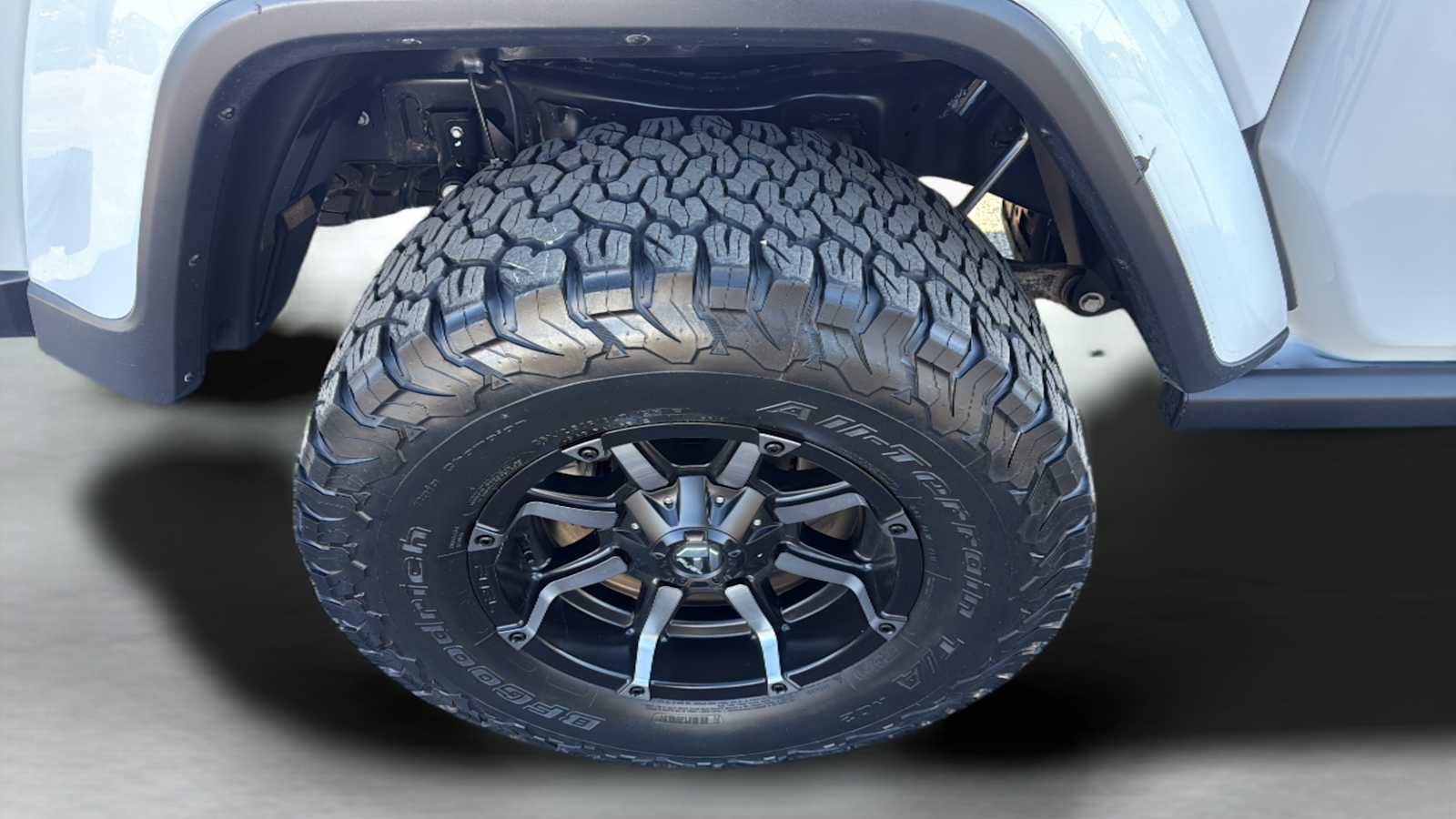 Used 2021 Jeep Gladiator Sport image 38