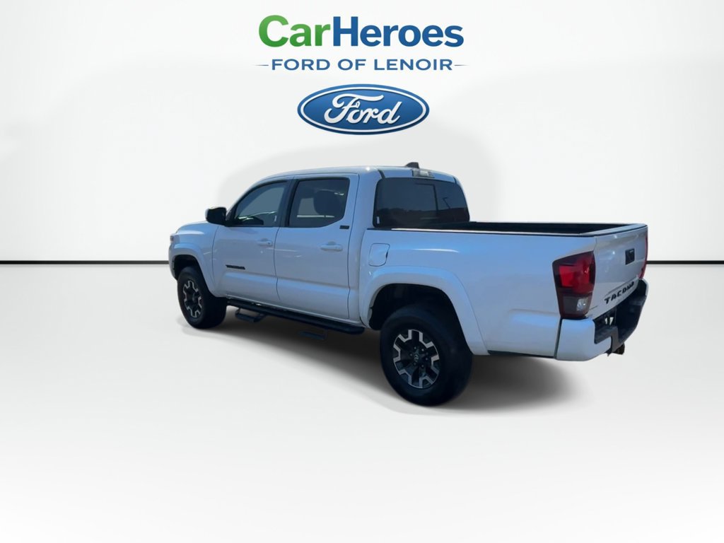 Used 2021 Toyota Tacoma SR5 RWD image 6