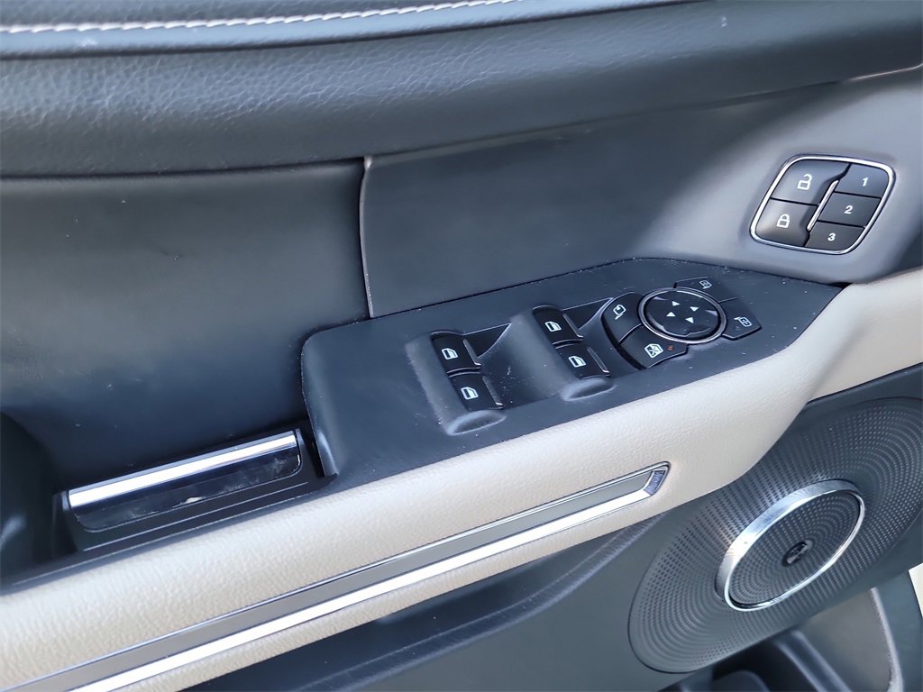 Certified 2023 Ford Expedition Limited image 17