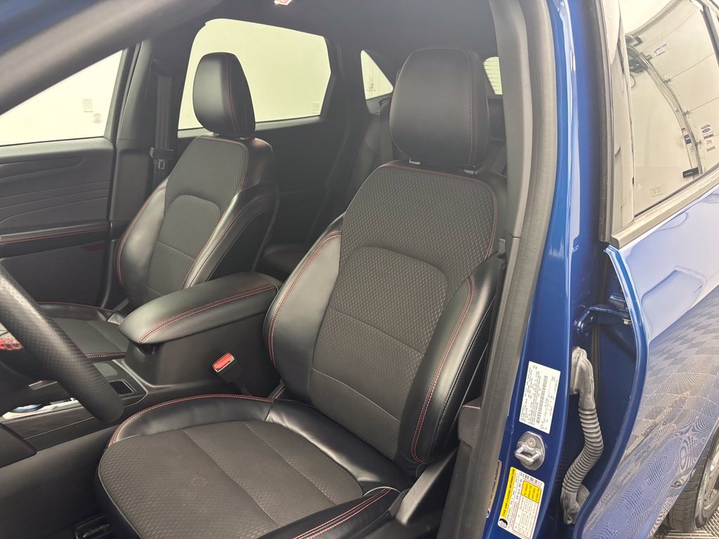 Certified 2023 Ford Escape ST-Line Elite AWD/4WD image 23