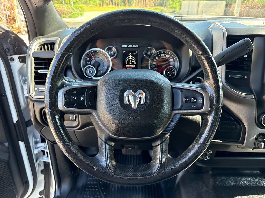 Used 2024 RAM 3500 Tradesman w/ Chrome Appearance Group AWD/4WD image 14