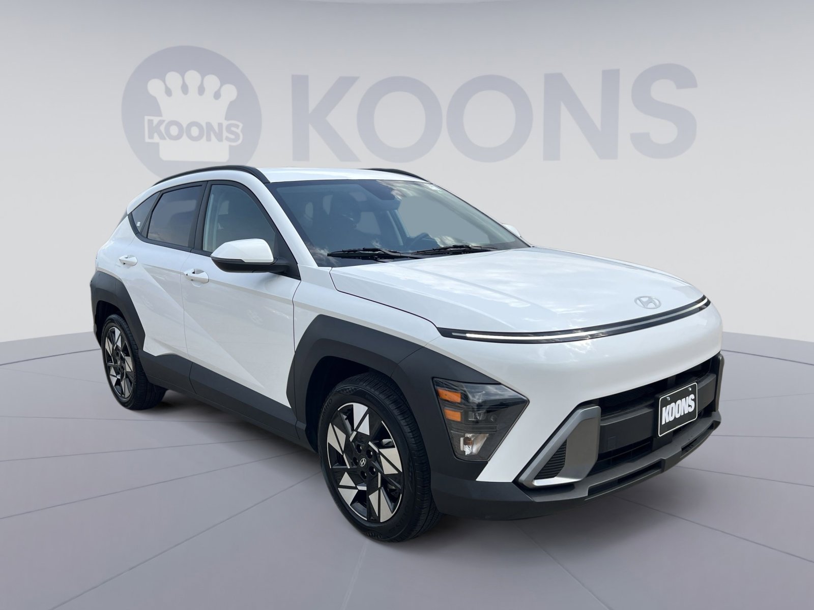 Used 2025 Hyundai Kona SEL FWD image 2