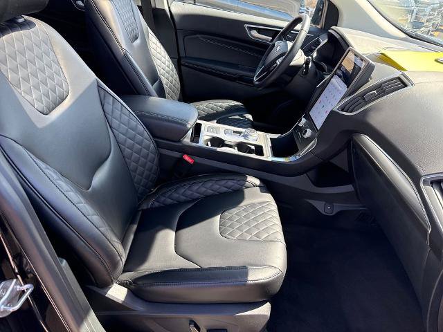 Certified 2024 Ford Edge Titanium AWD/4WD image 13