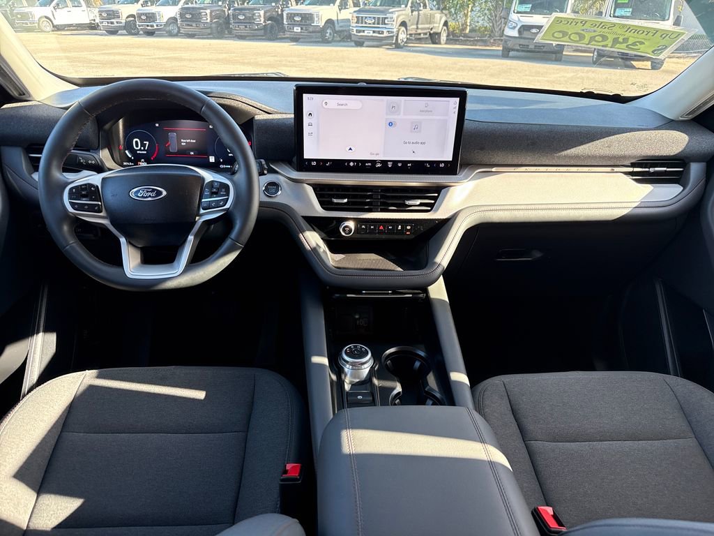 Certified 2025 Ford Explorer Active image 6