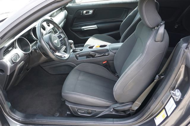 Certified 2020 Ford Mustang Convertible w/ Equipment Group 101A image 24