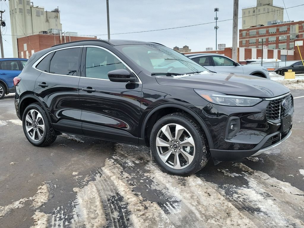 Certified 2025 Ford Escape Platinum image 2