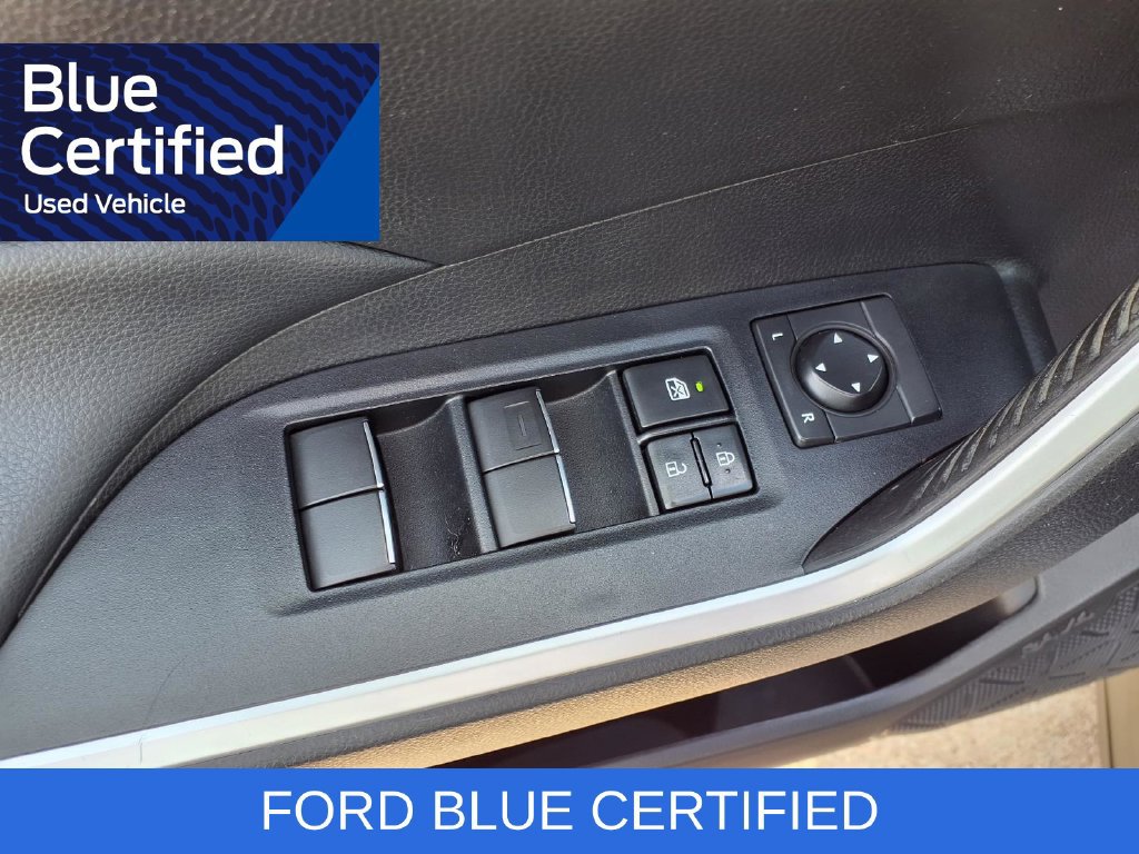 Used 2021 Toyota RAV4 XLE Premium FWD image 23