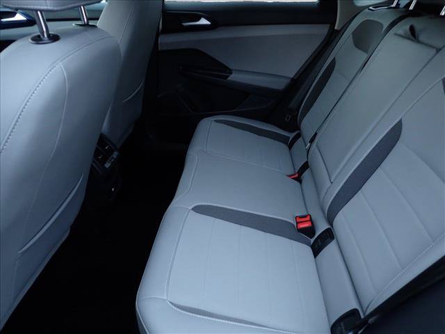 Used 2023 Volkswagen Taos SE w/ Panoramic Sunroof Package AWD/4WD image 9
