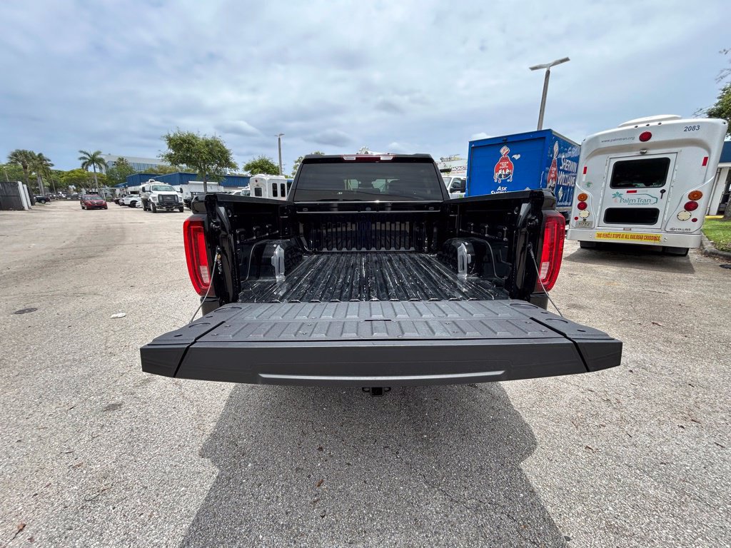 Used 2026 GMC Sierra 1500 SLT RWD image 33