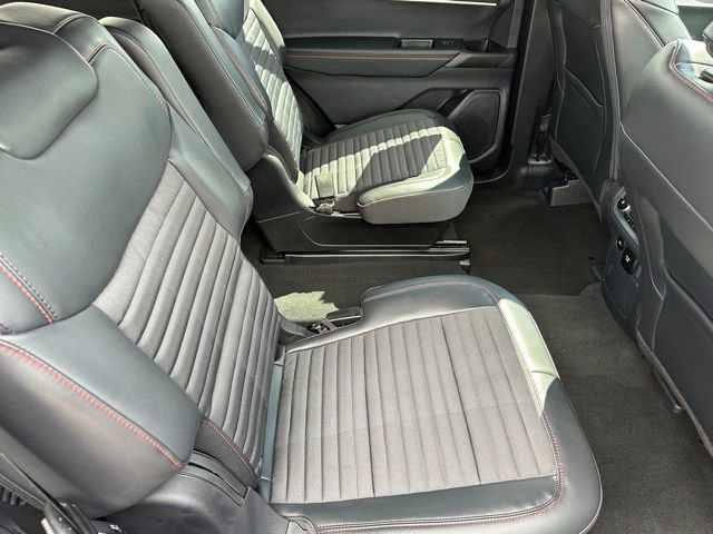 Certified 2025 Ford Explorer ST-Line w/ Premium Package AWD/4WD image 11