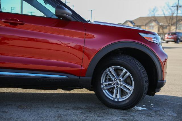 Certified 2021 Ford Explorer XLT w/ Equipment Group 202A image 9