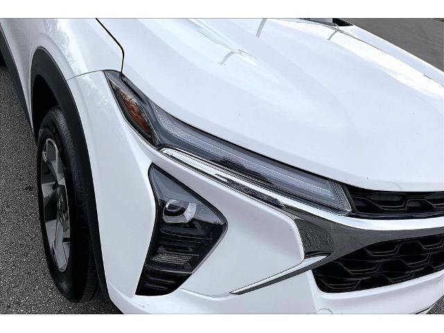 Used 2025 Chevrolet Trax LT image 24