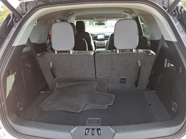Certified 2022 Ford Explorer XLT w/ Equipment Group 202A image 28